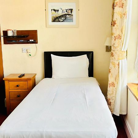 The Columbia Hotel Wellingborough Eksteriør bilde