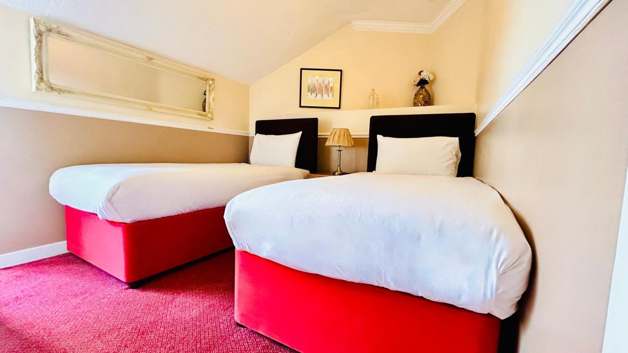 The Columbia Hotel Wellingborough Eksteriør bilde