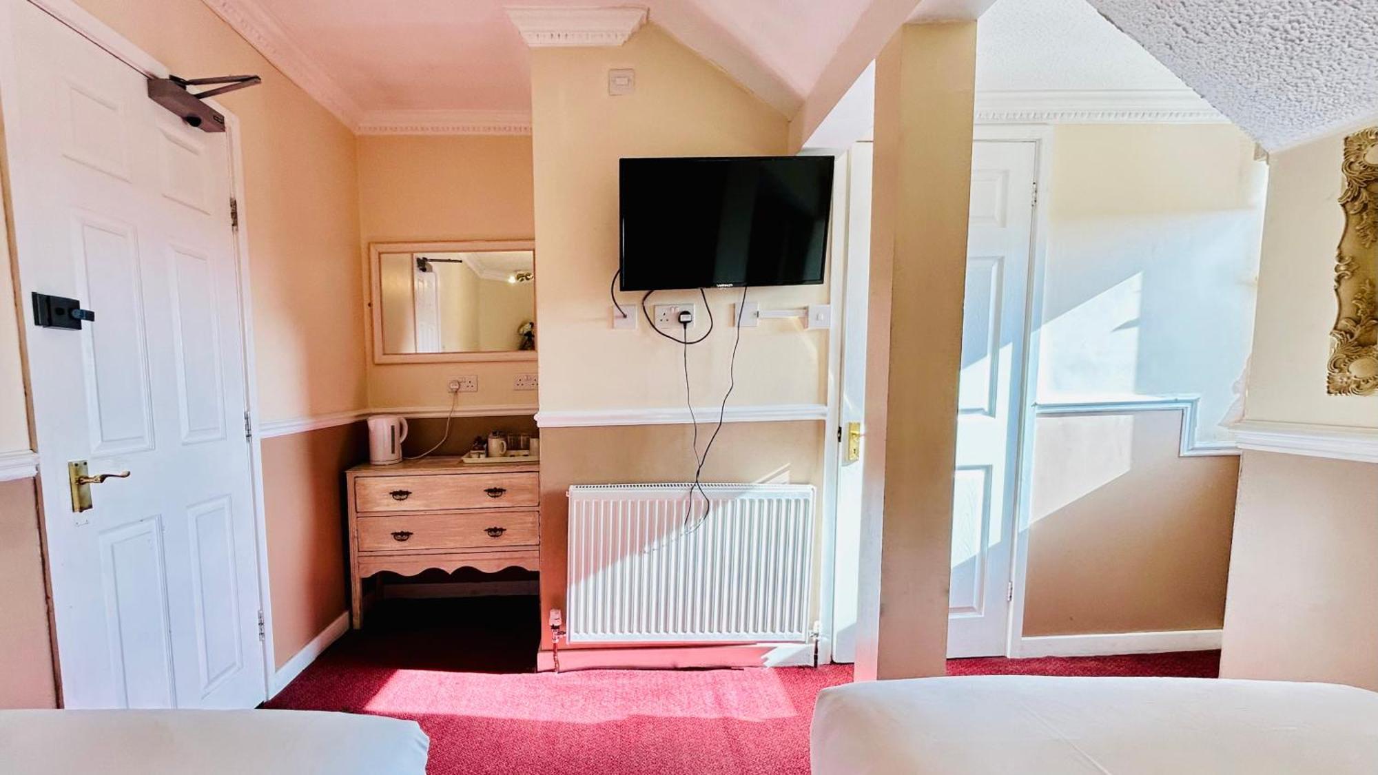 The Columbia Hotel Wellingborough Eksteriør bilde