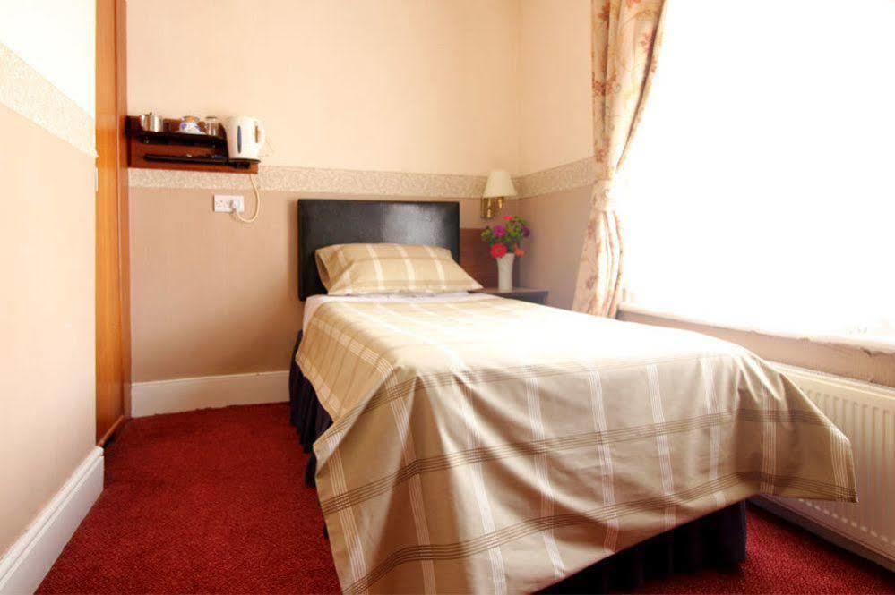The Columbia Hotel Wellingborough Eksteriør bilde