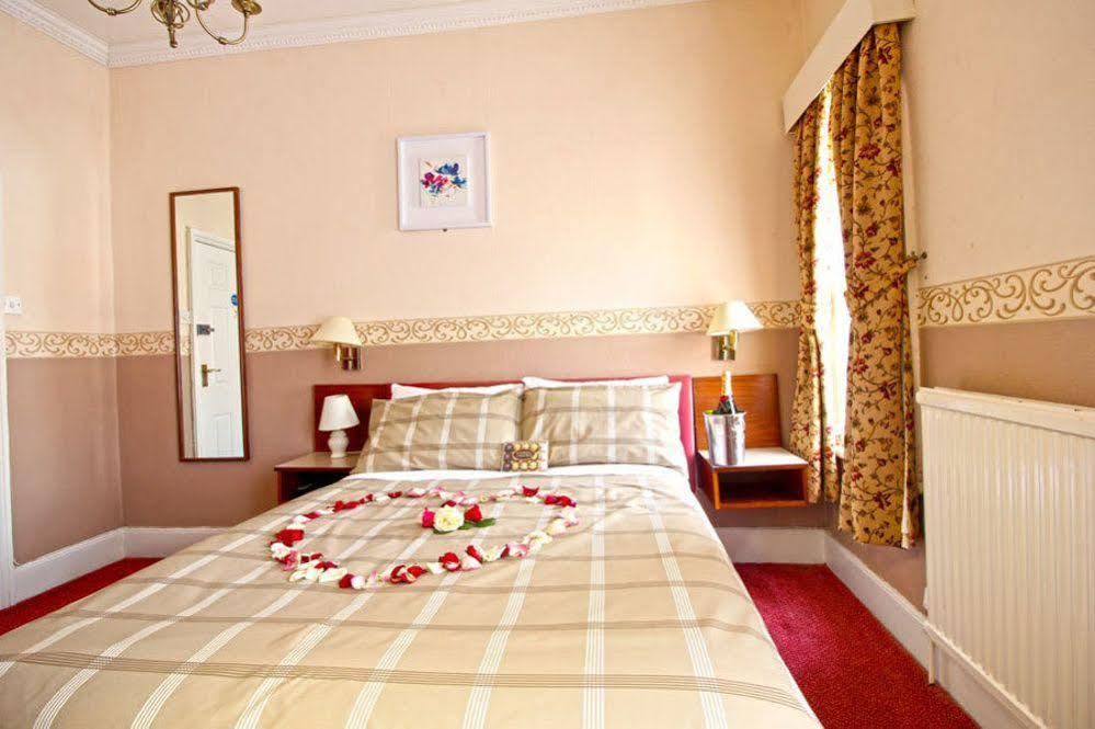 The Columbia Hotel Wellingborough Eksteriør bilde